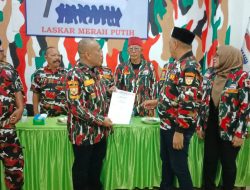 Kamada Lampung Serahkan SK Macab   Amir Faisol Pimpin LMP Lampung Timur