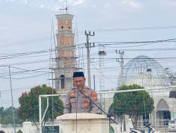 Kapolsek Lambu Kibang Menjadi Khatib Sholat Idul Adha 1446 H / 2025 di Lapangan Merdeka